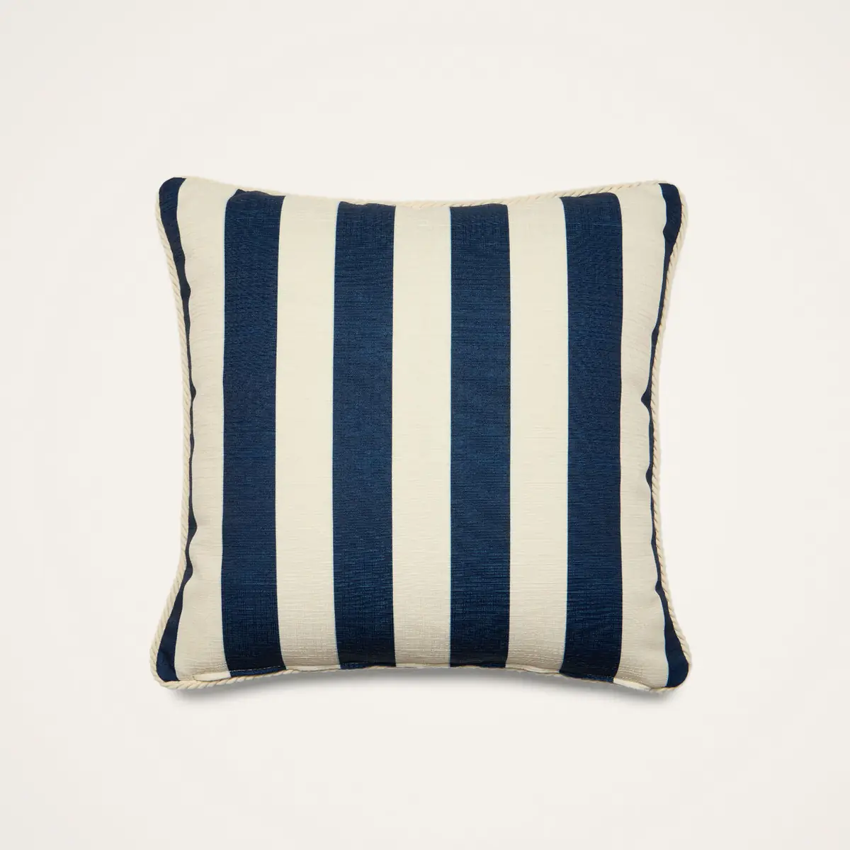 La DoubleJ Outdoor Cushion (45X45) | Thumbnail 2 La DoubleJ Outdoor Cushion (45X45) | Thumbnail 2