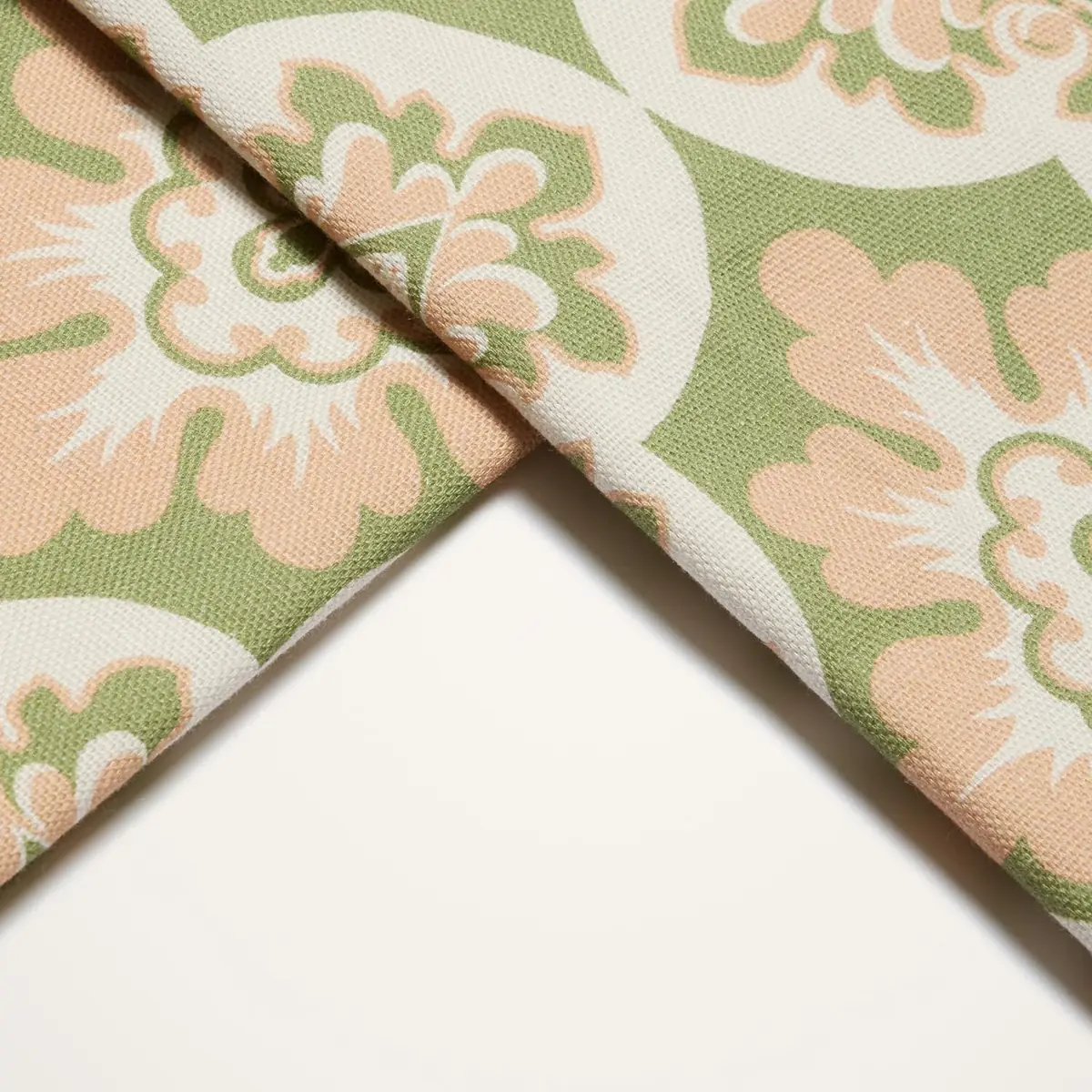 La DoubleJ Large Tablecloth | Thumbnail 3