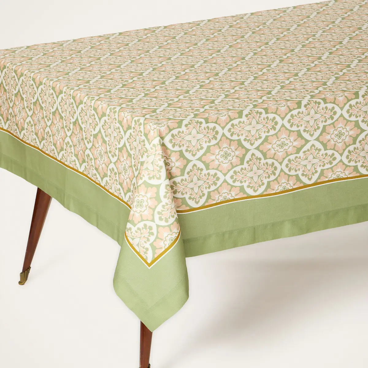 La DoubleJ Large Tablecloth | Thumbnail 4