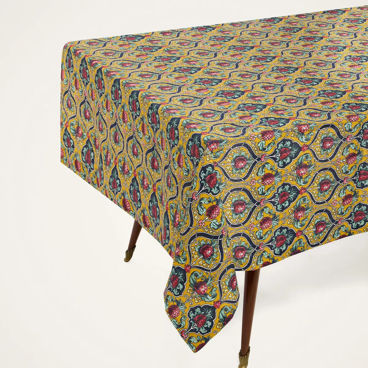 La DoubleJ Medium Tablecloth | Thumbnail 2 La DoubleJ Medium Tablecloth | Thumbnail 2