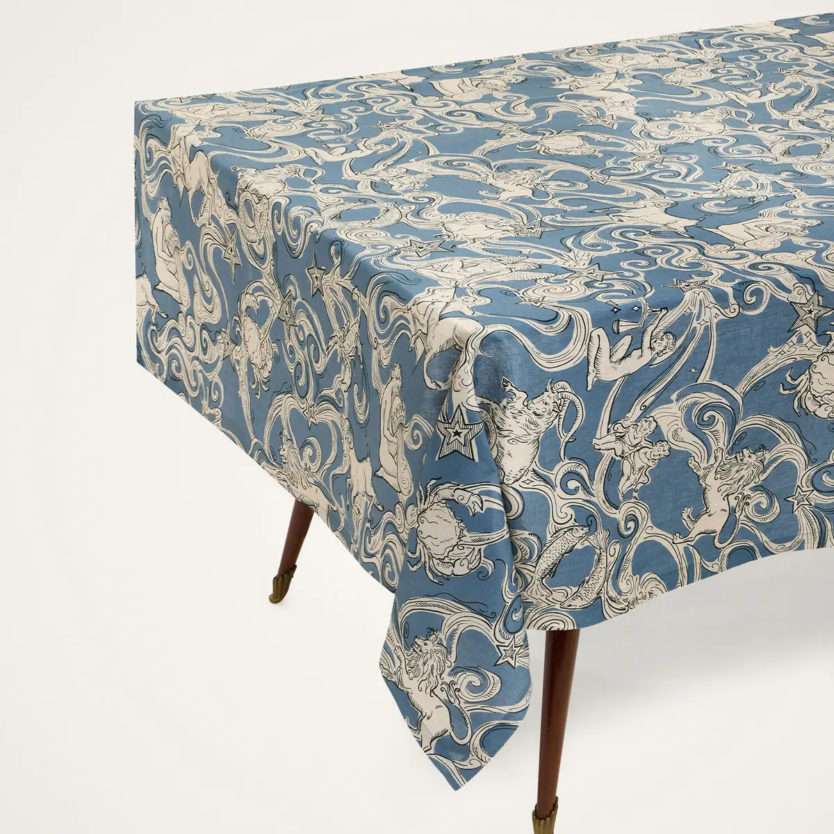 La DoubleJ Medium Tablecloth | Thumbnail 2 La DoubleJ Medium Tablecloth | Thumbnail 2