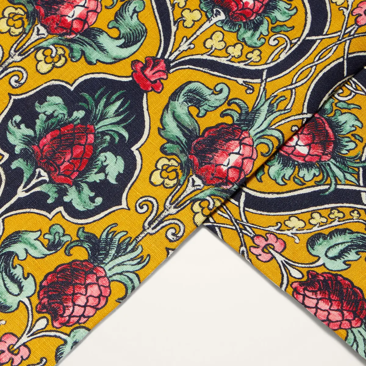 La DoubleJ Large Tablecloth | Thumbnail 3 La DoubleJ Large Tablecloth | Thumbnail 3