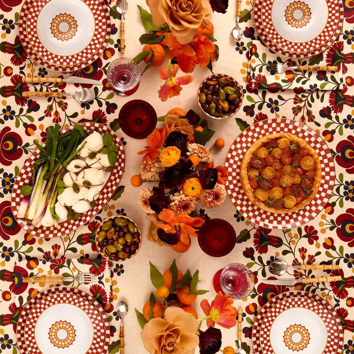 La DoubleJ Large Tablecloth | Thumbnail 4