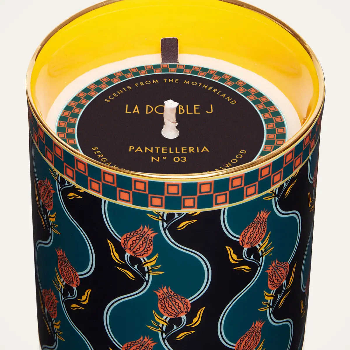 La DoubleJ Candle | Thumbnail 3 La DoubleJ Candle | Thumbnail 3