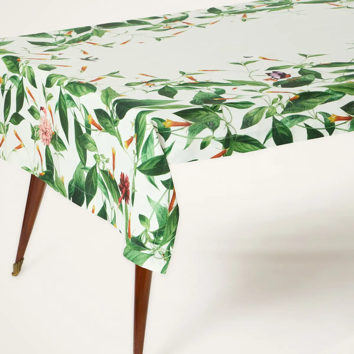 La DoubleJ Medium Tablecloth | Thumbnail 3 La DoubleJ Medium Tablecloth | Thumbnail 3