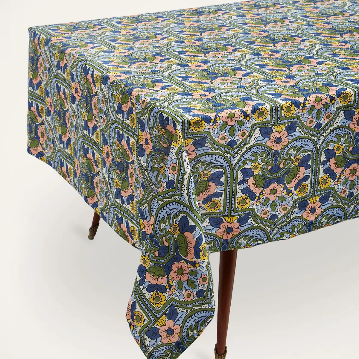 La DoubleJ Medium Tablecloth (180X280) | Thumbnail 2 La DoubleJ Medium Tablecloth (180X280) | Thumbnail 2