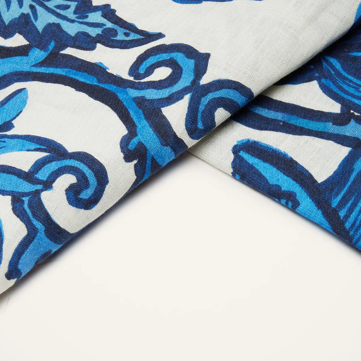 La DoubleJ Medium Tablecloth (180X280) | Thumbnail 4 La DoubleJ Medium Tablecloth (180X280) | Thumbnail 4