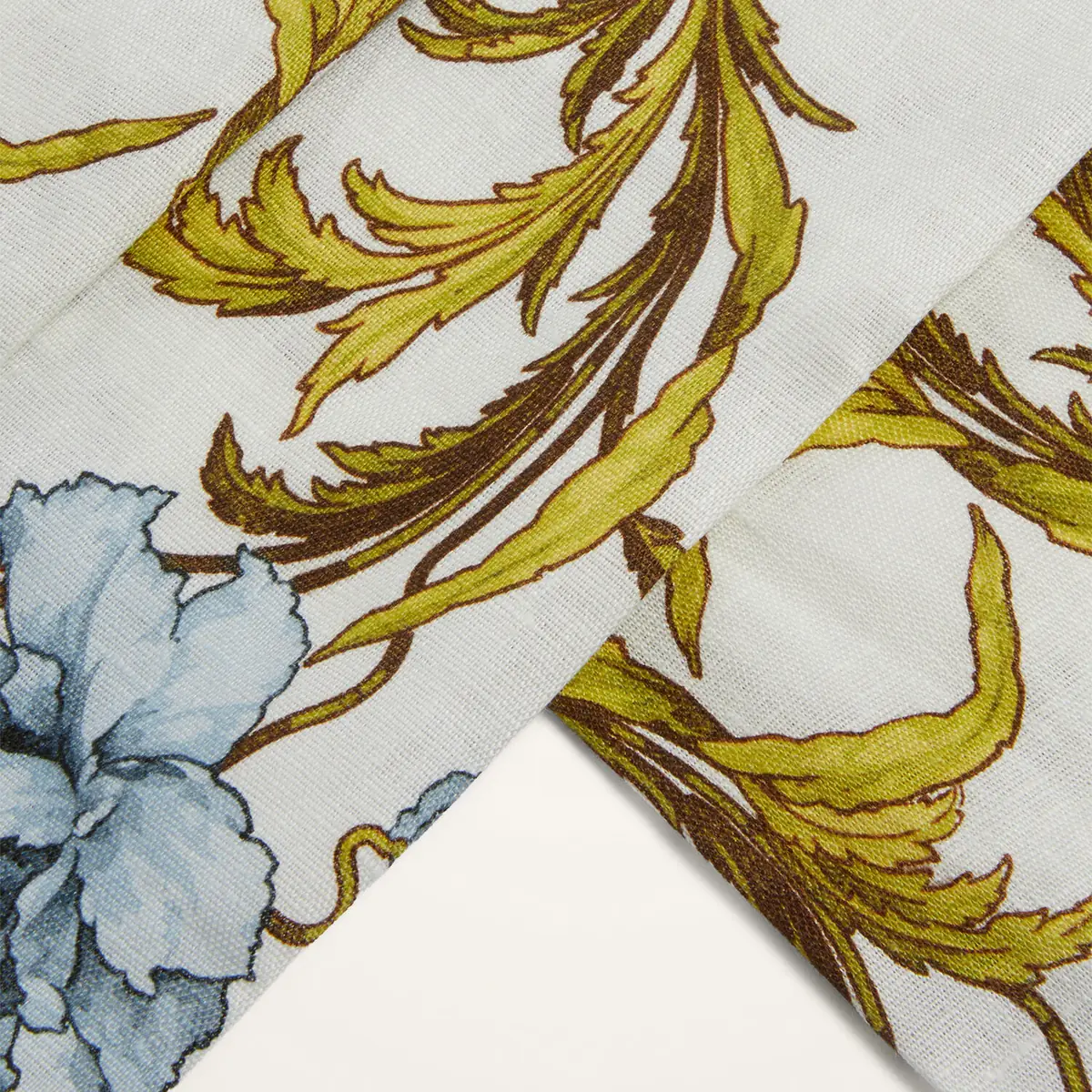 La DoubleJ Large Tablecloth | Thumbnail 3 La DoubleJ Large Tablecloth | Thumbnail 3