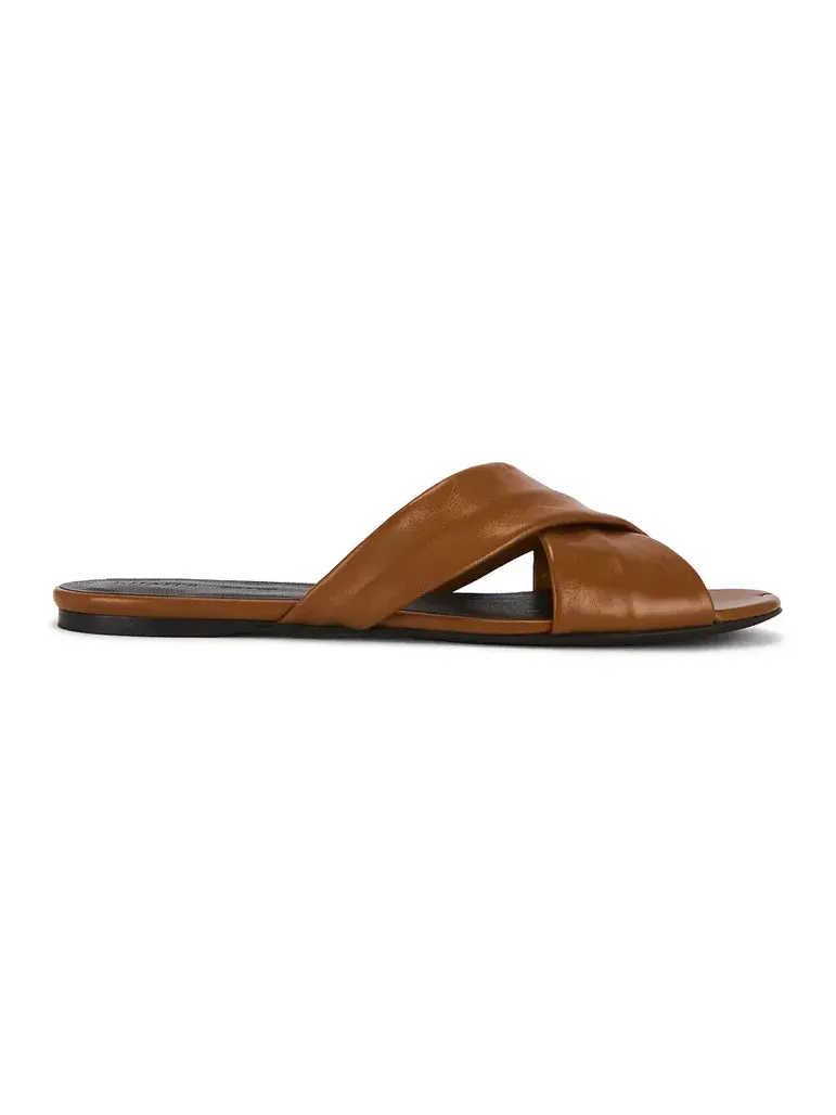Liria Flat Sandal Liria Flat Sandal