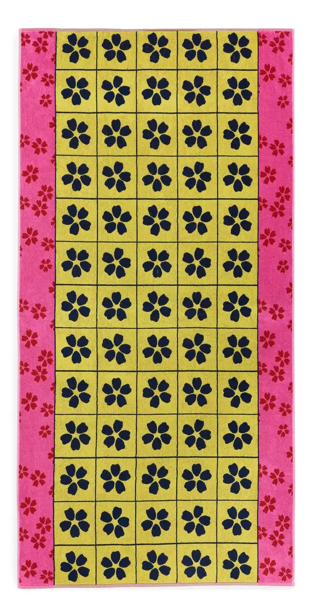 Dusen Dusen Beach Towel Hibiscus One Size | Image 1 Dusen Dusen Beach Towel Hibiscus One Size | Image 1