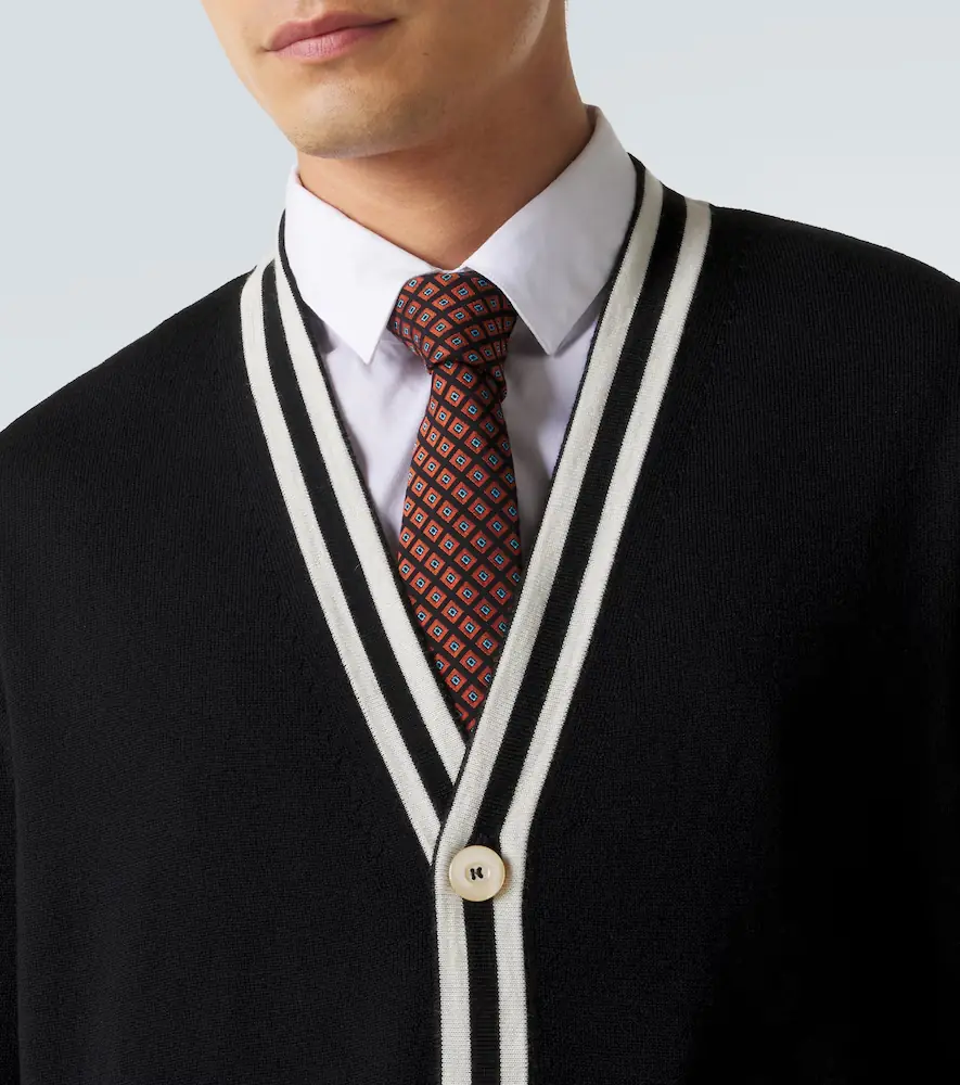 Valentino Garavani VLogo virgin wool cardigan | Thumbnail 6 Valentino Garavani VLogo virgin wool cardigan | Thumbnail 6