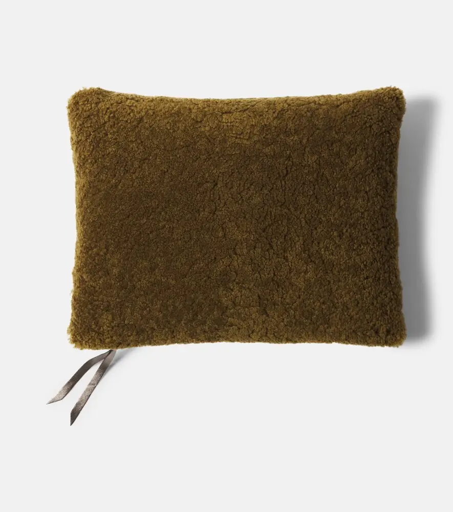 Maison de Vacances Shearling cushion | Thumbnail 2 Maison de Vacances Shearling cushion | Thumbnail 2