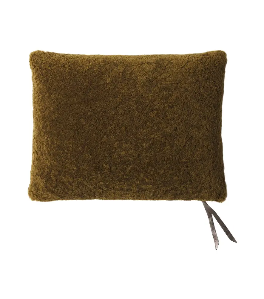 Maison de Vacances Shearling cushion