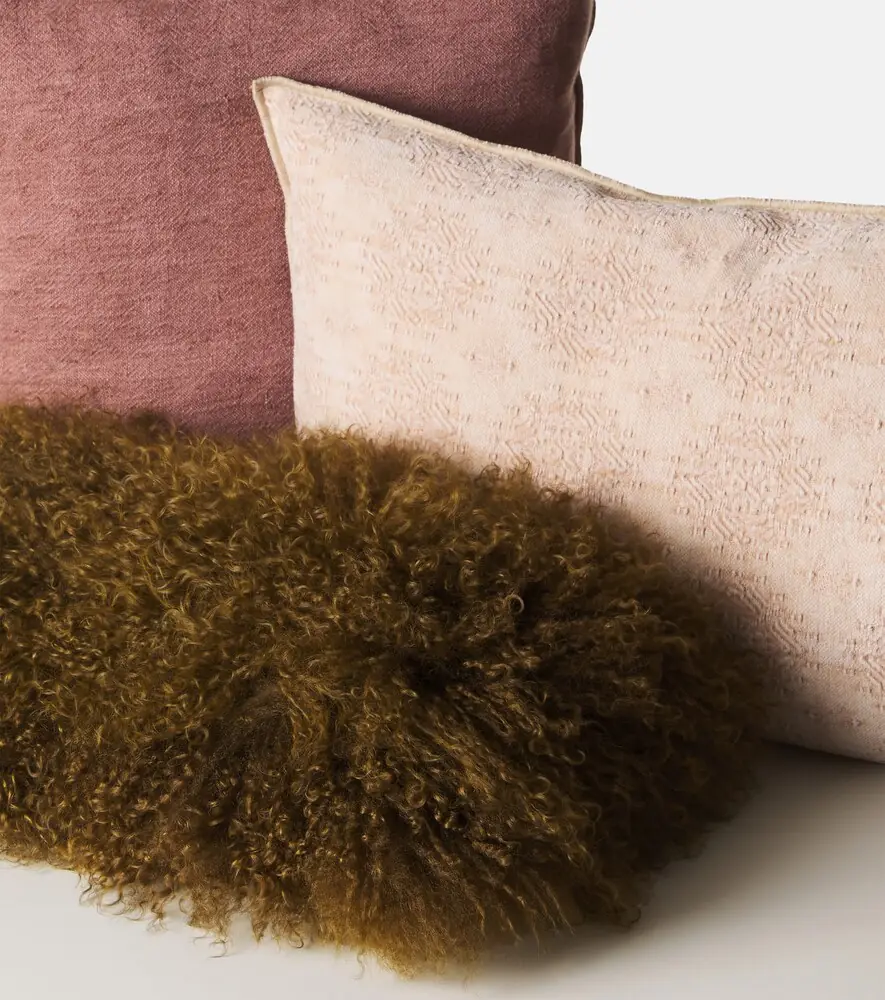 Maison de Vacances Shearling and linen cushion | Thumbnail 4