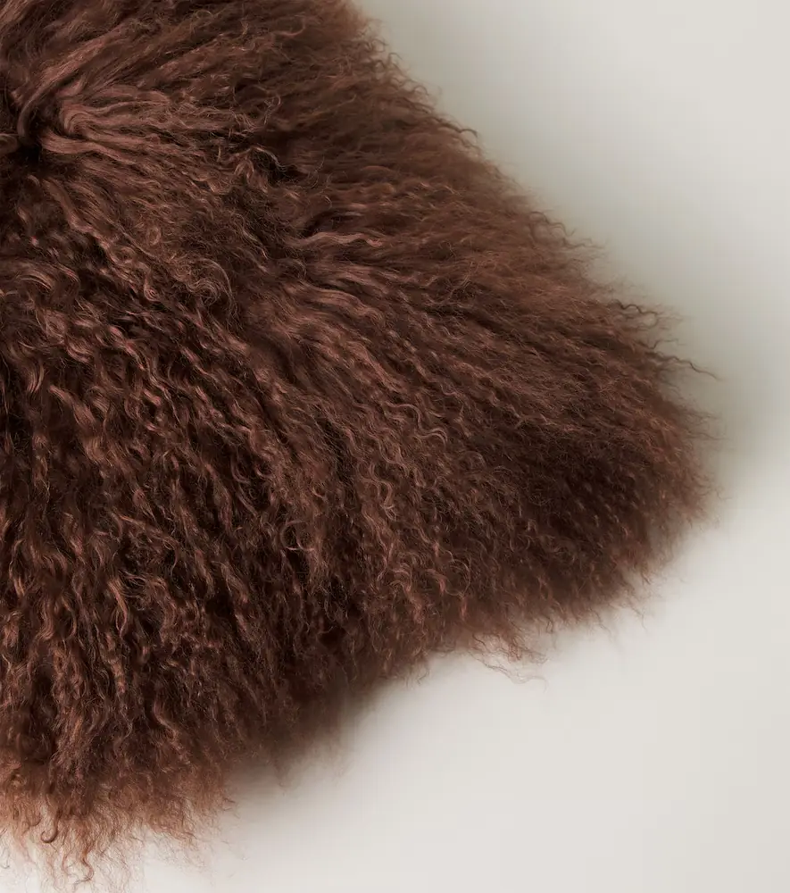 Maison de Vacances Shearling and linen cushion | Thumbnail 4