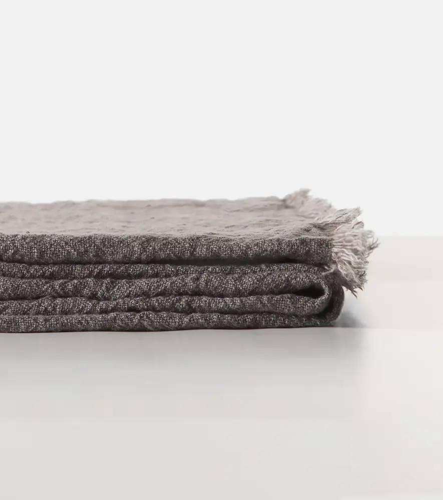 Maison de Vacances Linen crêpe throw | Thumbnail 3