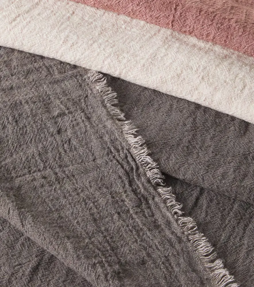 Maison de Vacances Linen crêpe throw | Thumbnail 4