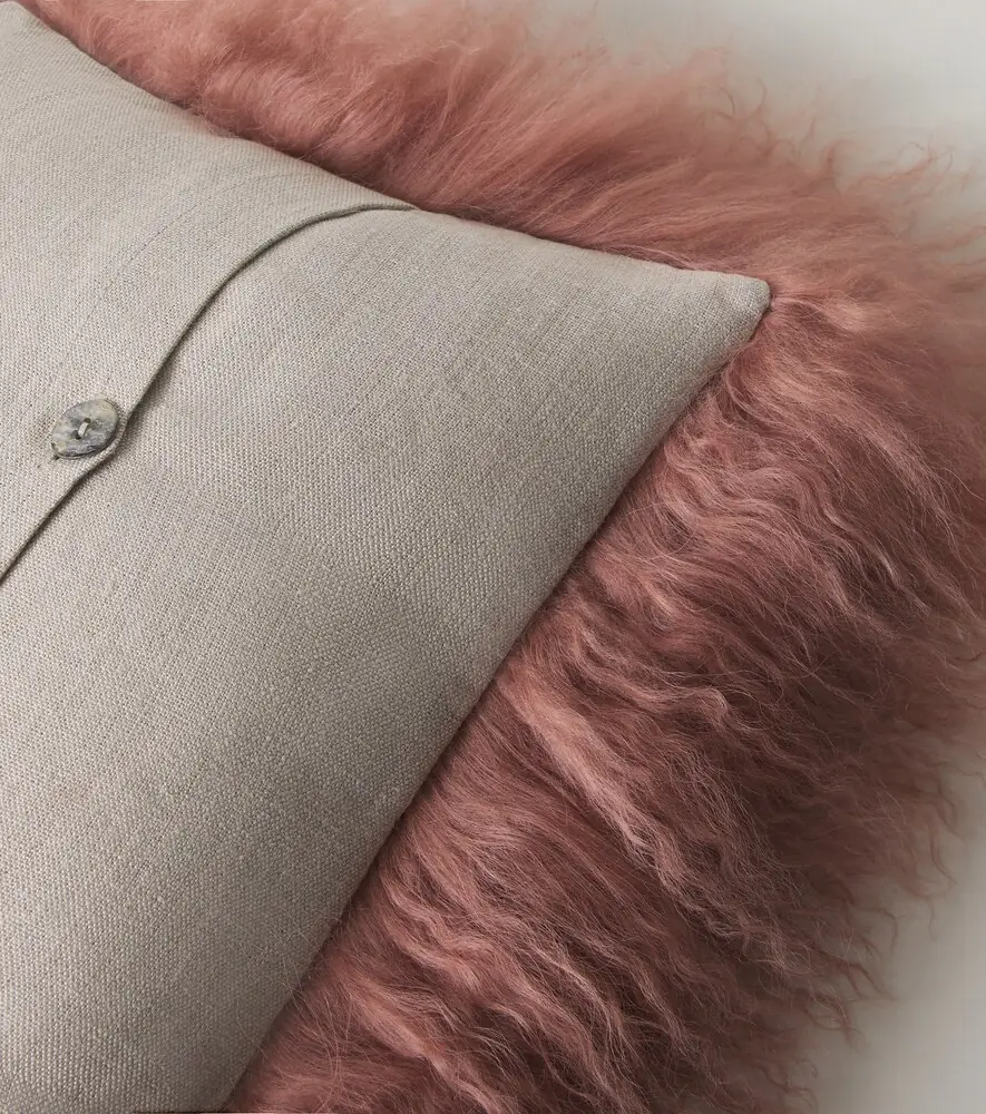 Maison de Vacances Reversible linen and shearling cushion | Thumbnail 4