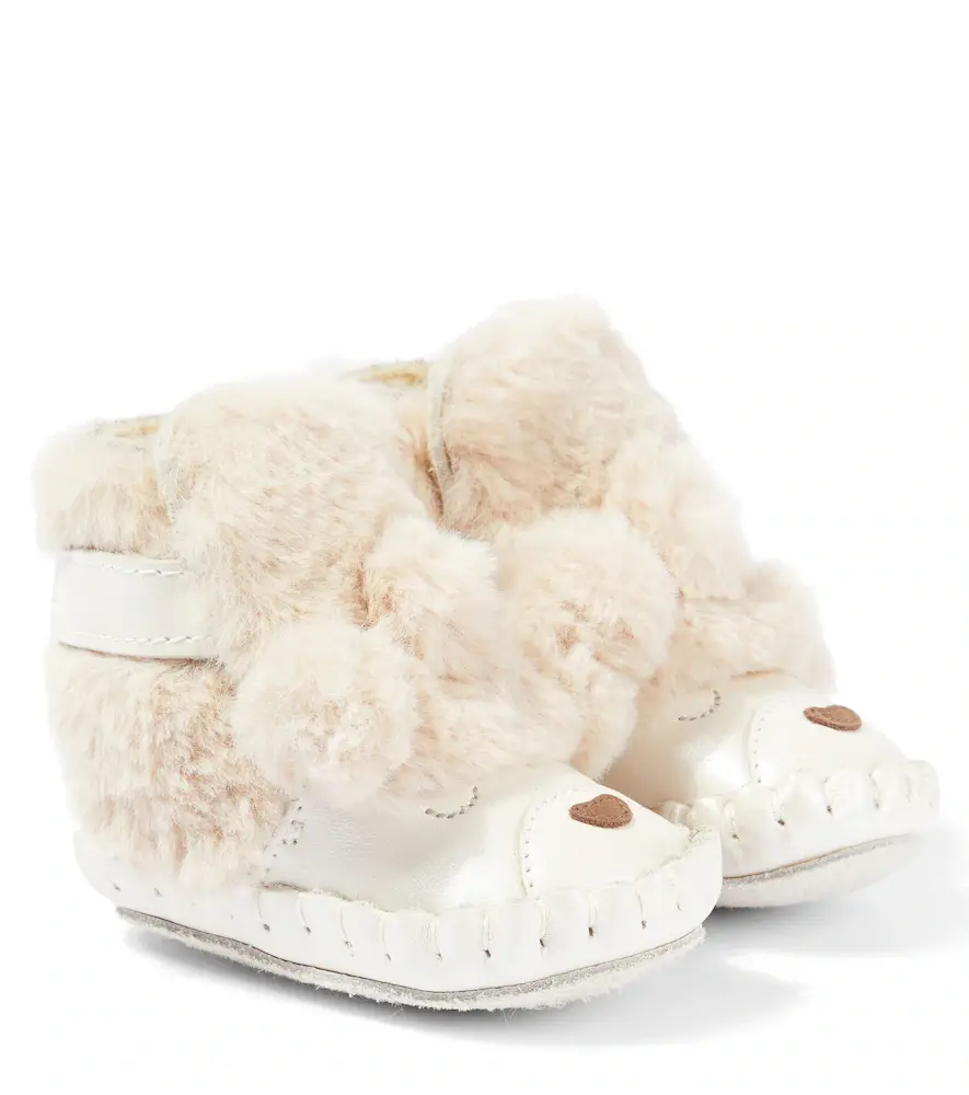 DONSJE Baby Kapi teddy booties | Image 1 DONSJE Baby Kapi teddy booties | Image 1