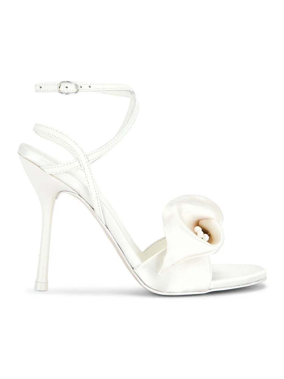 Carly Sandal