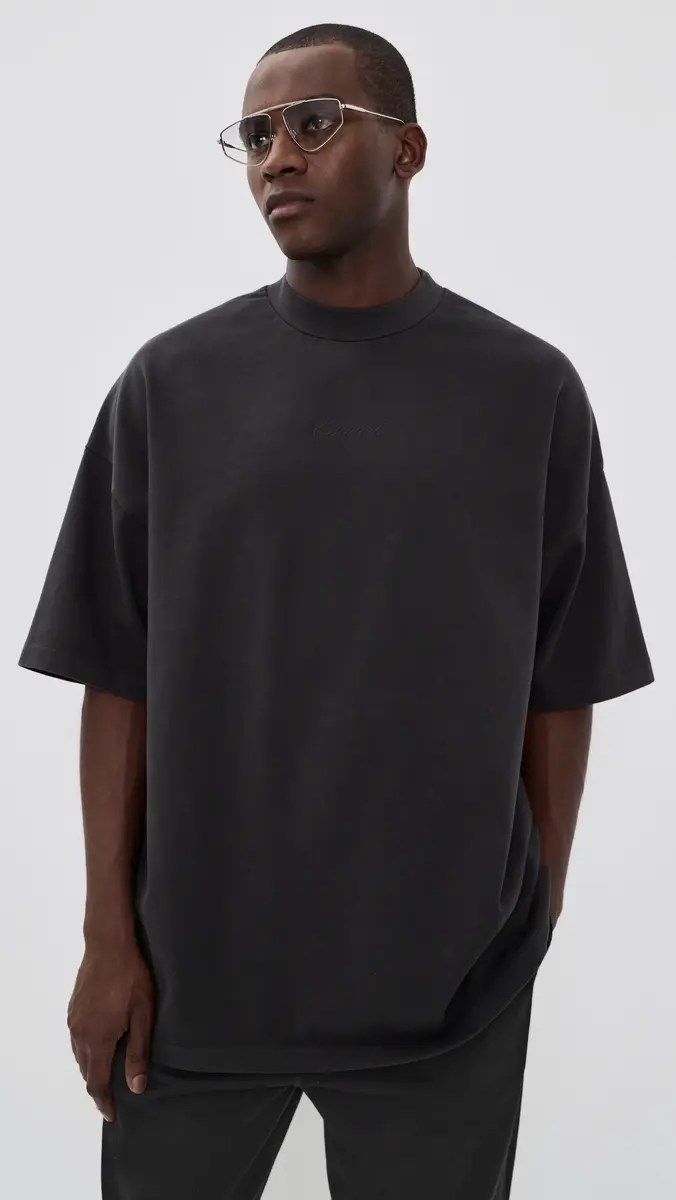 Fear of God Signature 90's Short Sleeve Tee Faded Black | Thumbnail 2 Fear of God Signature 90's Short Sleeve Tee Faded Black | Thumbnail 2