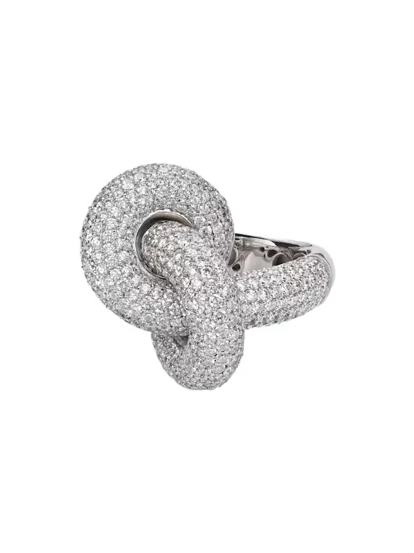 Legacy Knot Big 18kt white gold ring with diamonds