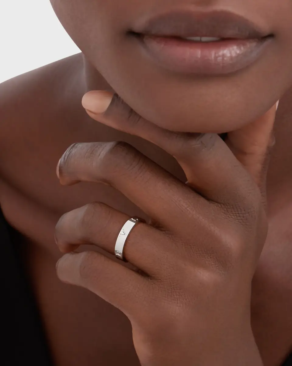 BVLGARI BULGARI BULGARI Plain Band Ring in 18K White Gold, EU 52 / US 6 | Thumbnail 2