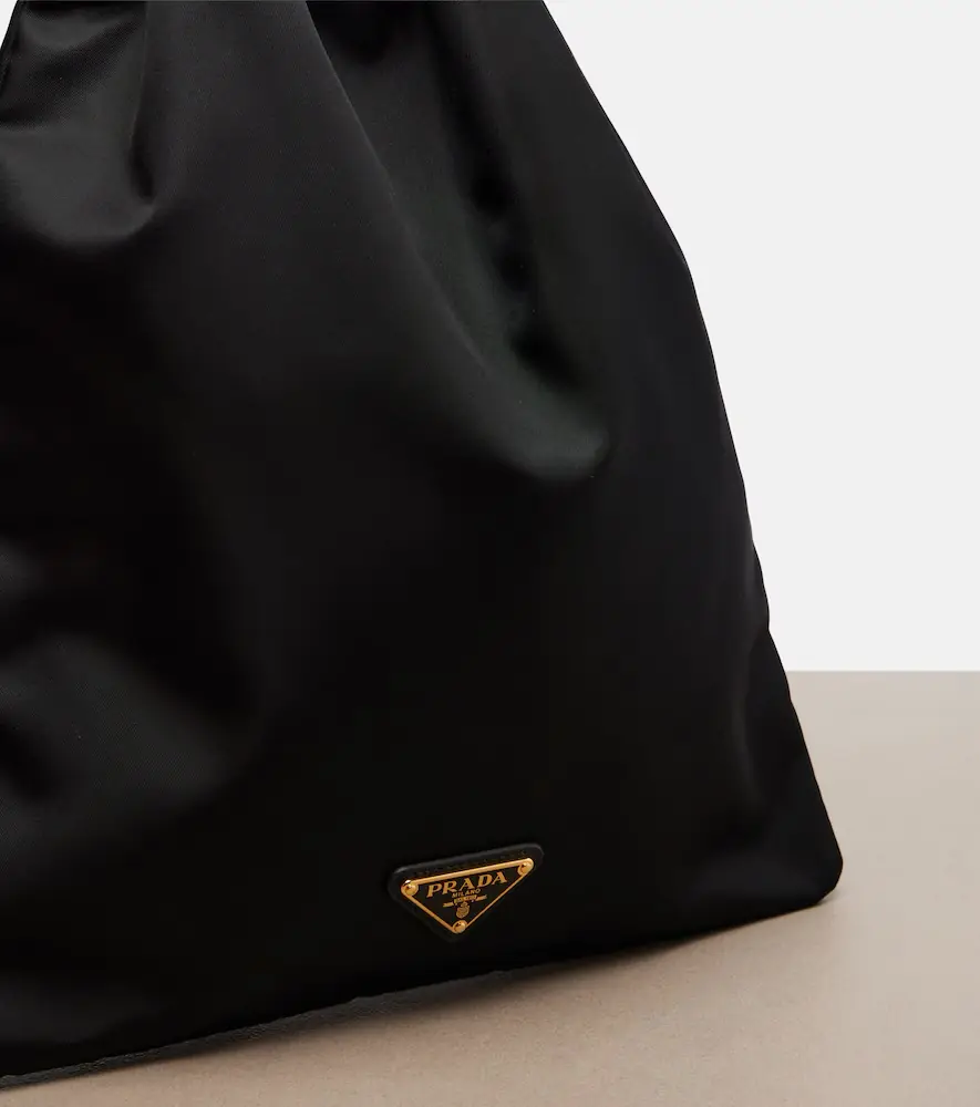 Prada Wish Re-Nylon pouch | Thumbnail 2