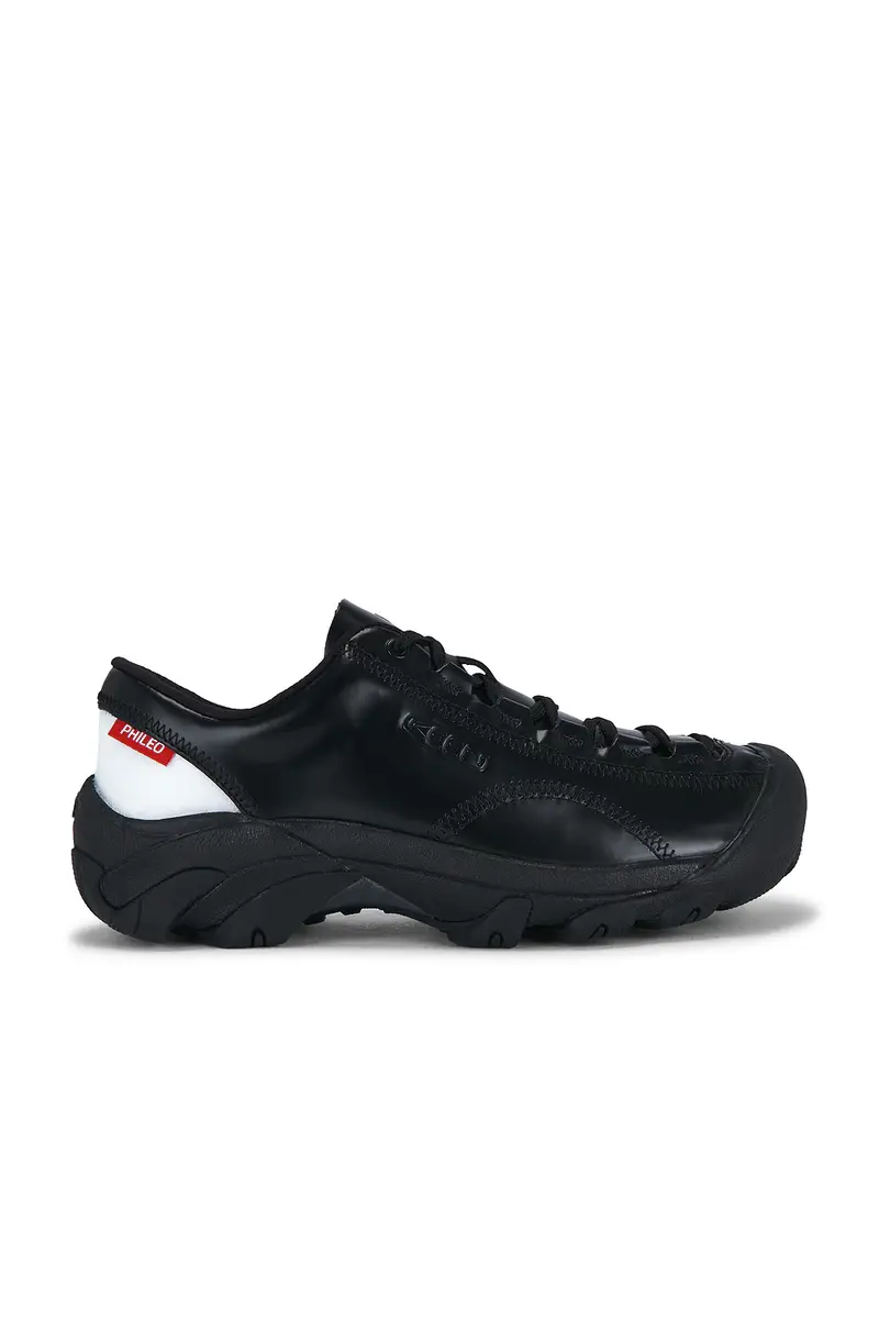 PHILEO x Keen Targhee Sneaker | Image 1 PHILEO x Keen Targhee Sneaker | Image 1