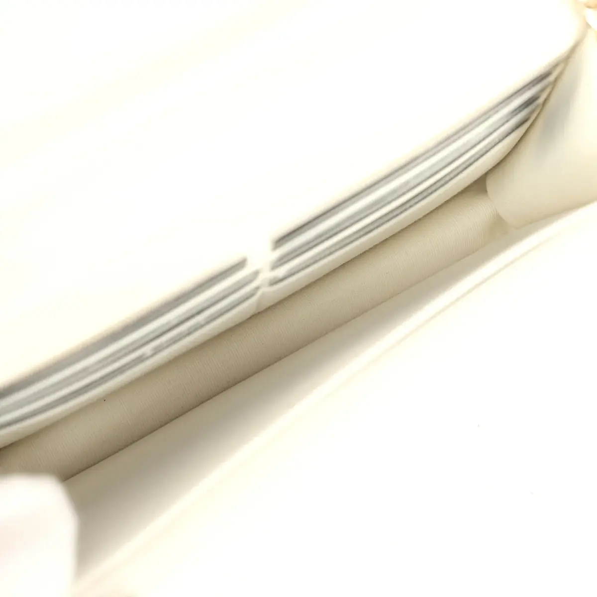 Chanel Chanel Wallet On Chain WOC White Shiny Caviar Light Gold Hardware | Thumbnail 12 Chanel Chanel Wallet On Chain WOC White Shiny Caviar Light Gold Hardware | Thumbnail 12