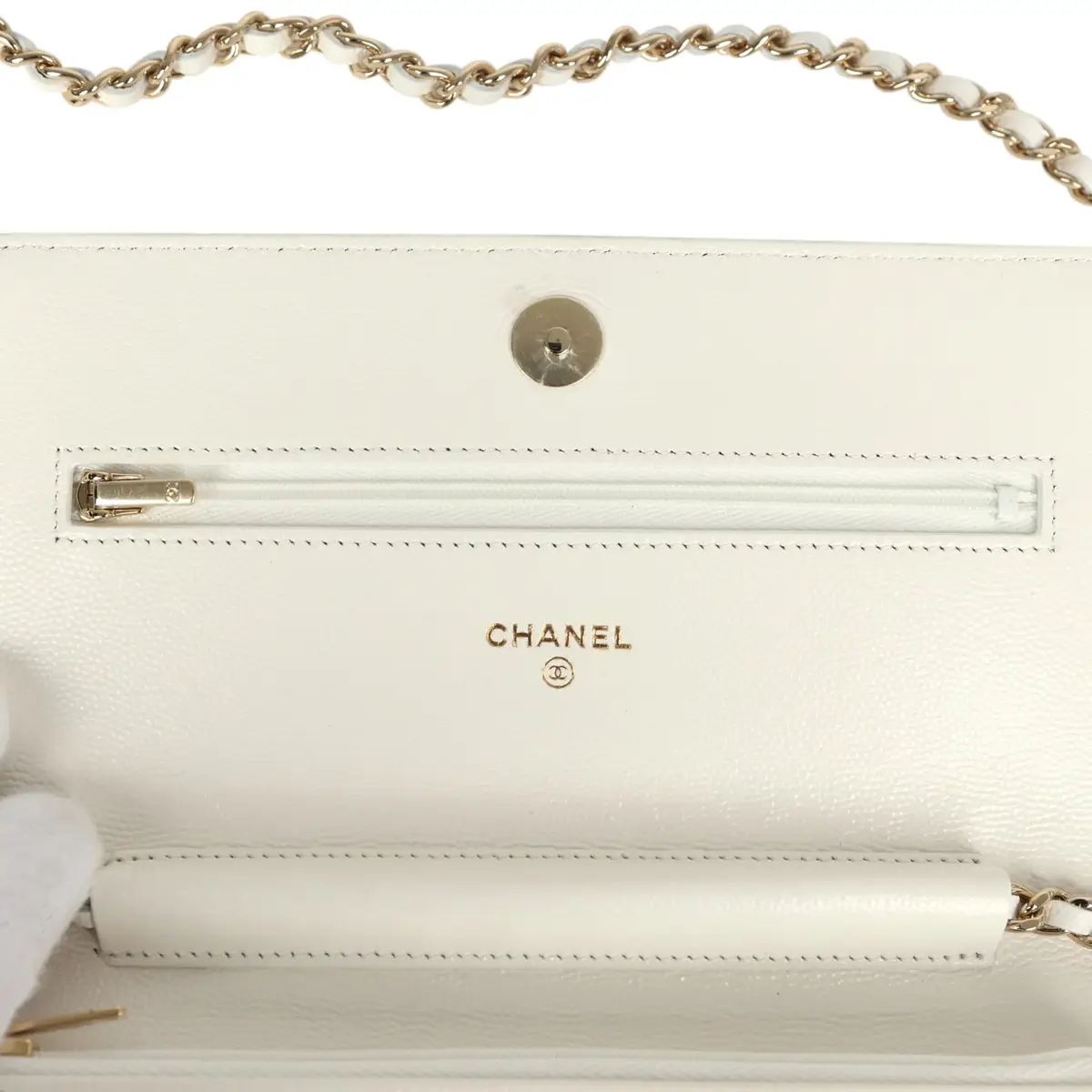 Chanel Chanel Wallet On Chain WOC White Shiny Caviar Light Gold Hardware | Thumbnail 9 Chanel Chanel Wallet On Chain WOC White Shiny Caviar Light Gold Hardware | Thumbnail 9