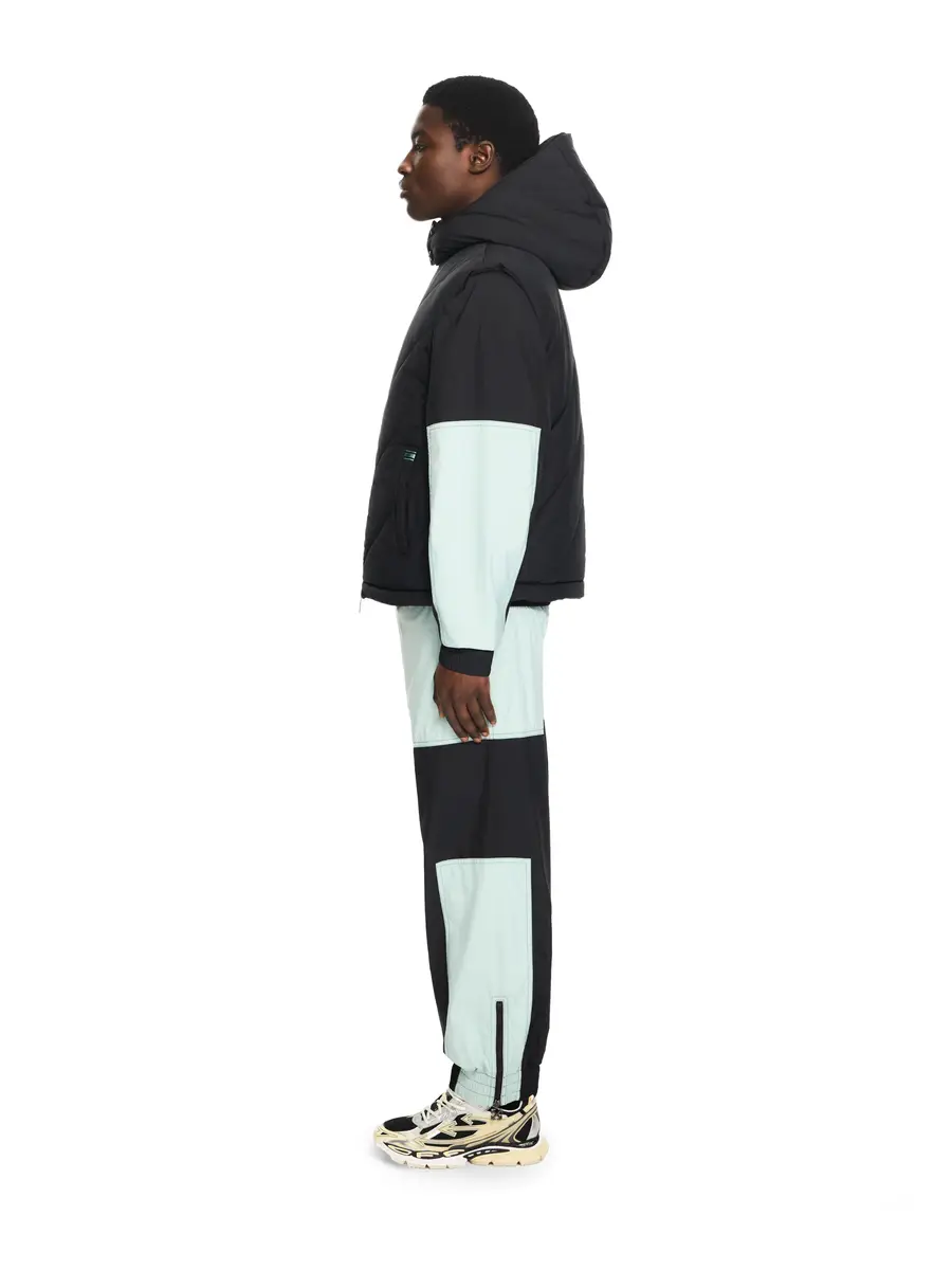 Off-White Arrow Diagonal Puffer Vest | Thumbnail 3