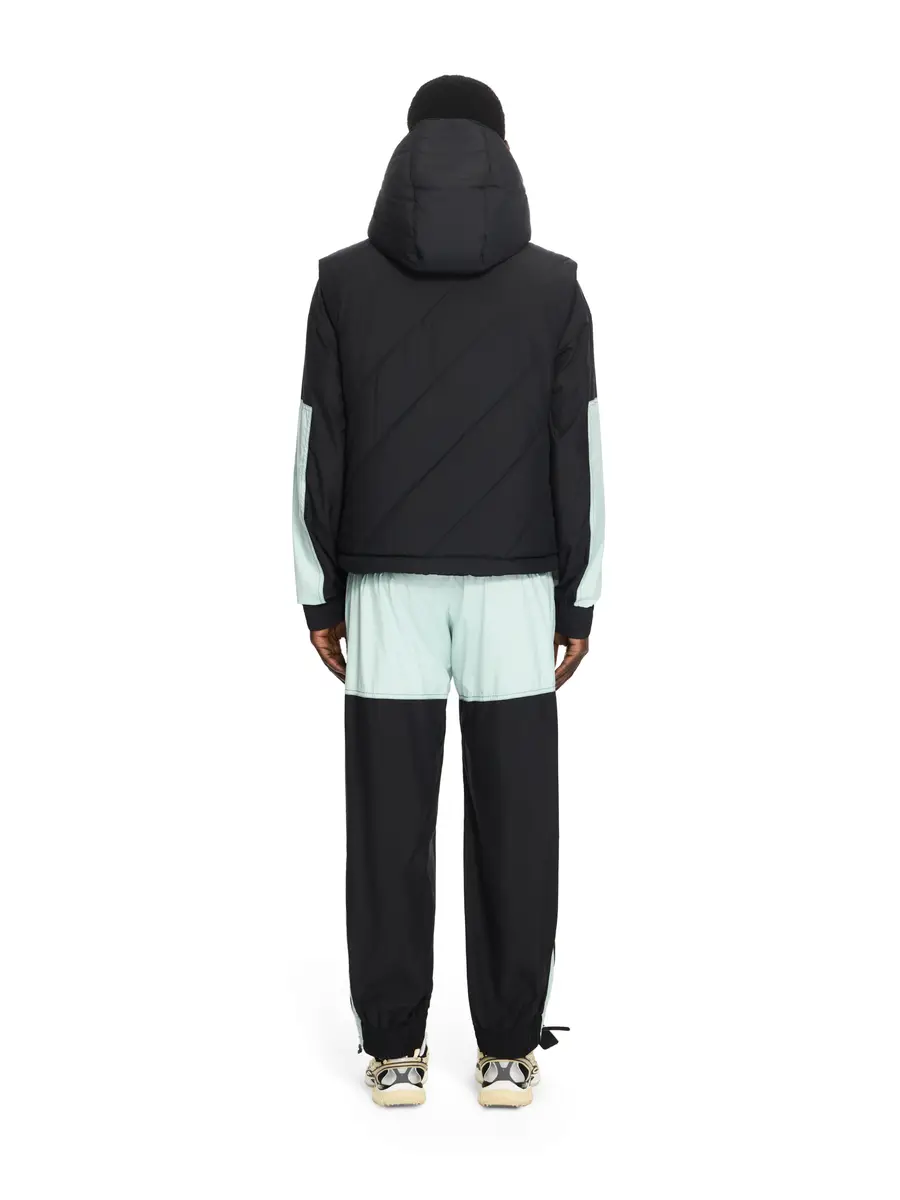 Off-White Arrow Diagonal Puffer Vest | Thumbnail 4