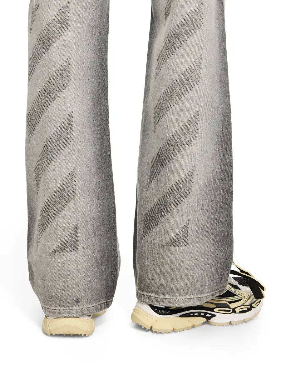Off-White Diagonal Embroidery Slim Relaxed Jeans | Thumbnail 5 Off-White Diagonal Embroidery Slim Relaxed Jeans | Thumbnail 5