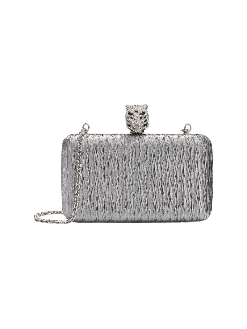 Clutch with tiger fastening Clutch with tiger fastening