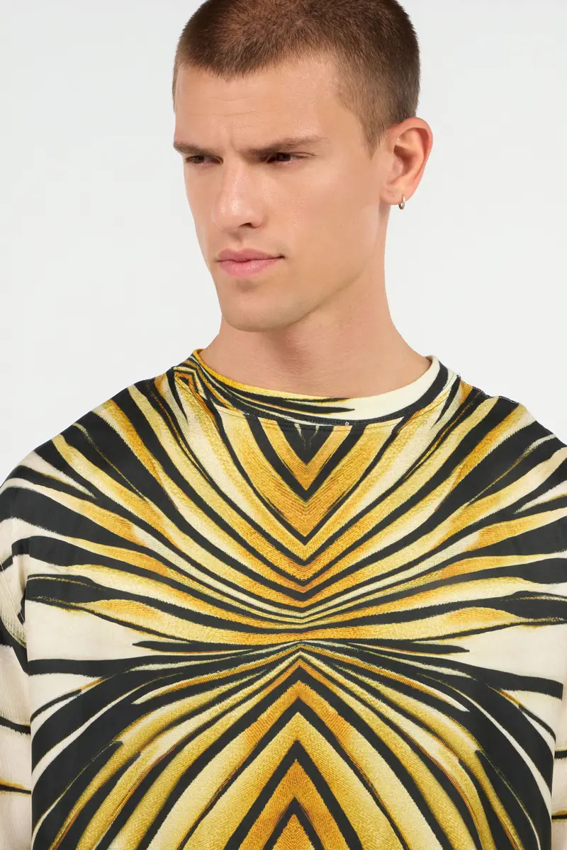 Roberto Cavalli Ray Of Gold Print T-Shirt | Thumbnail 5 Roberto Cavalli Ray Of Gold Print T-Shirt | Thumbnail 5