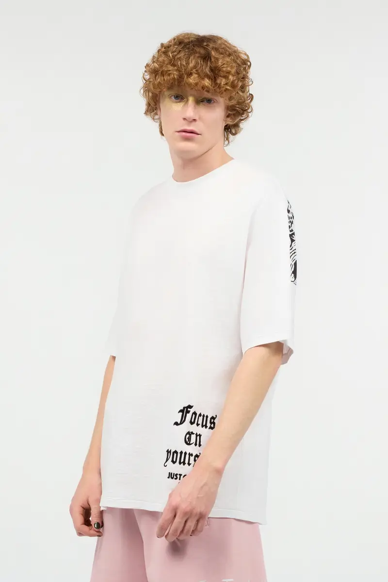 Roberto Cavalli T-Shirt With Mirrored Jaguar And JC Monogram | Thumbnail 2 Roberto Cavalli T-Shirt With Mirrored Jaguar And JC Monogram | Thumbnail 2