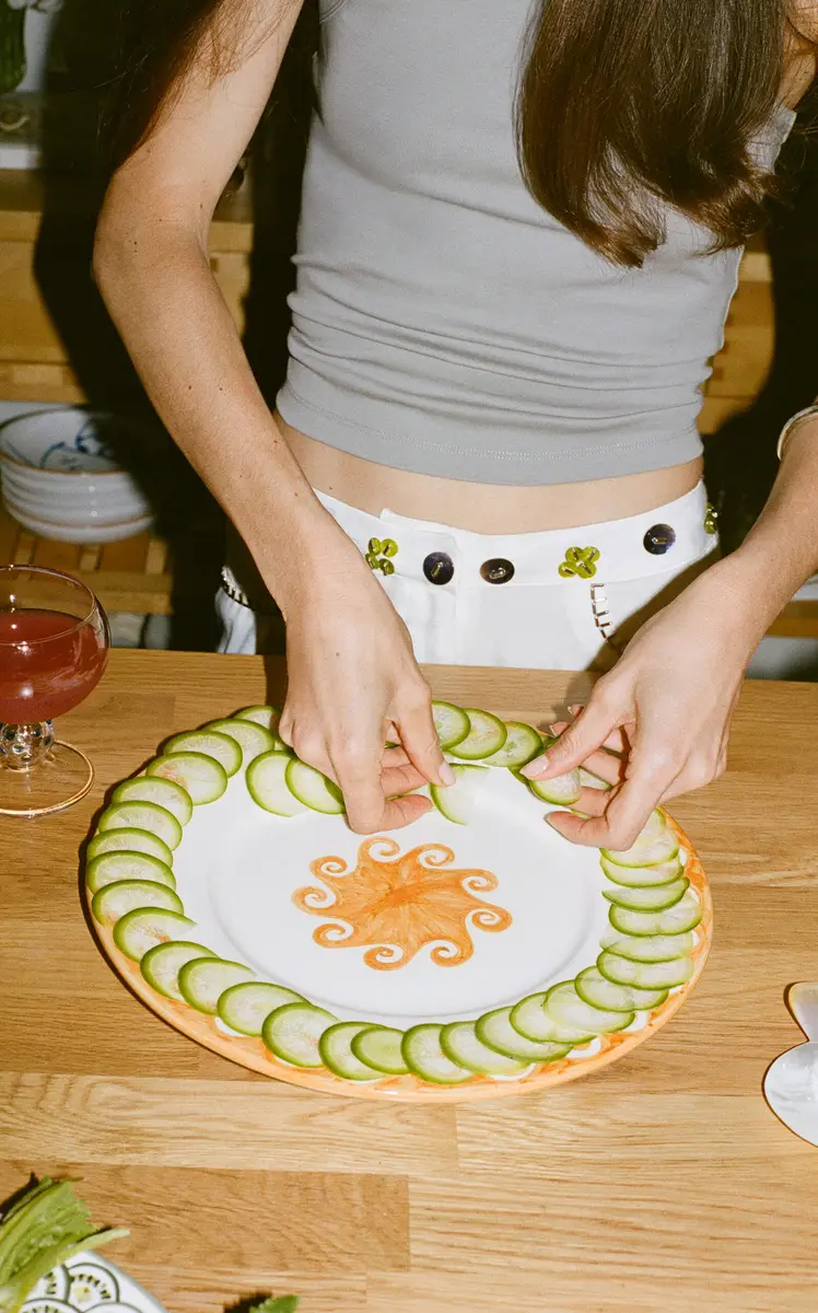 Moda Domus Aperitivo Set-of-Four Ceramic Charger Plates | Thumbnail 2