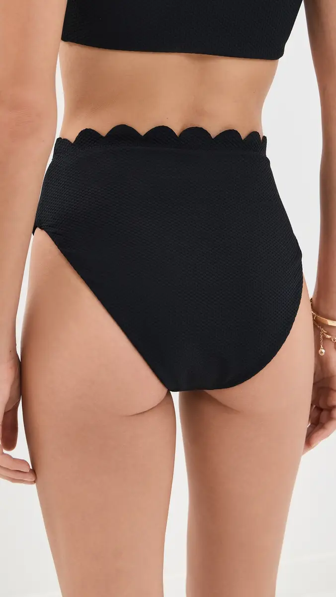 BEACH RIOT Nessa Bottoms | Thumbnail 3