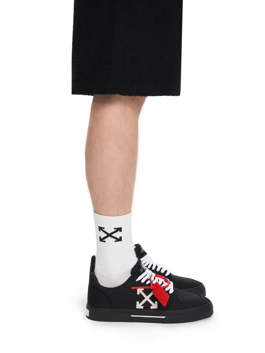 Off-White Vulcanized Low Sneakers | Thumbnail 2