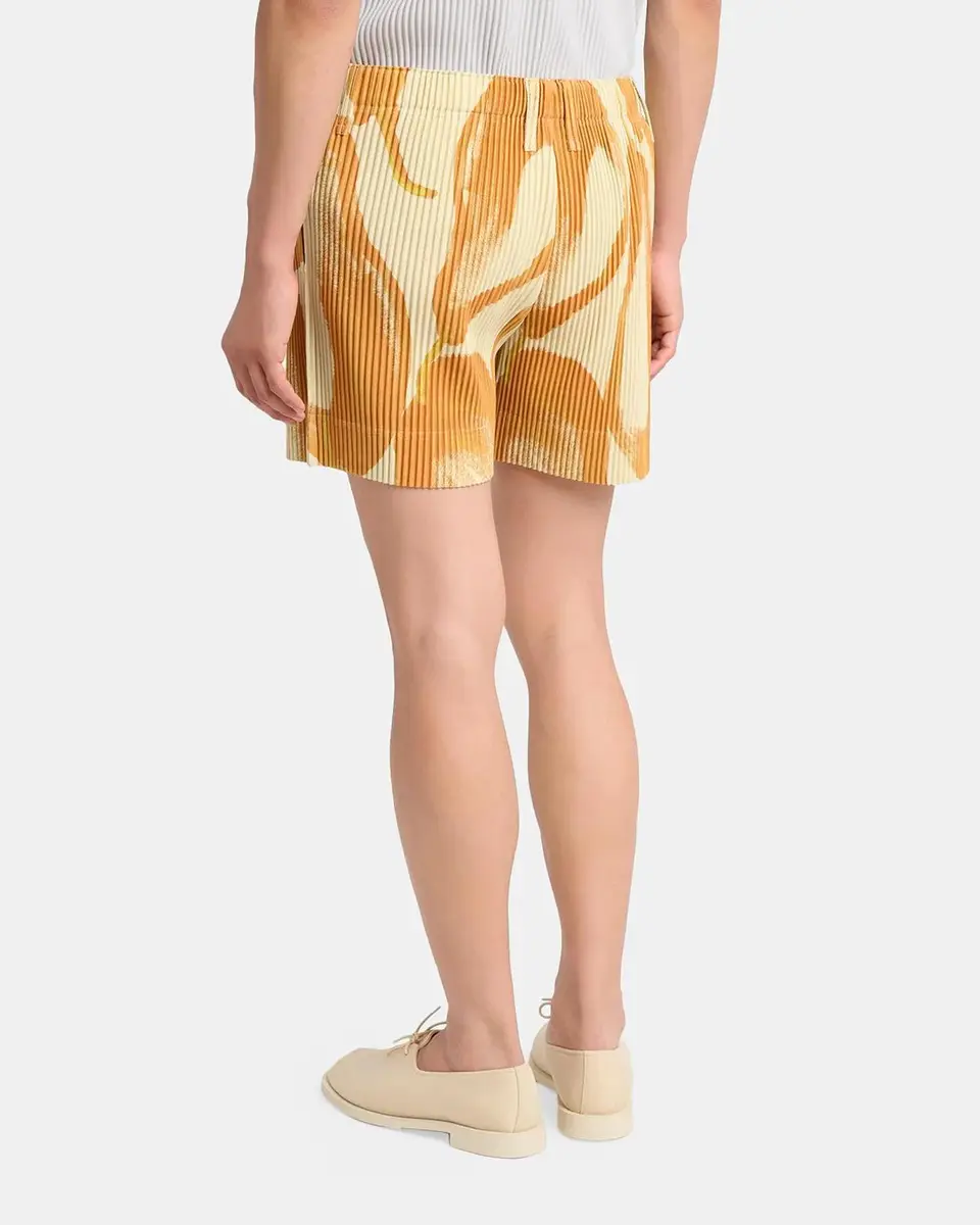 Homme Plissé Issey Miyake Men's Pleated Pull-On Shorts | Thumbnail 3 Homme Plissé Issey Miyake Men's Pleated Pull-On Shorts | Thumbnail 3