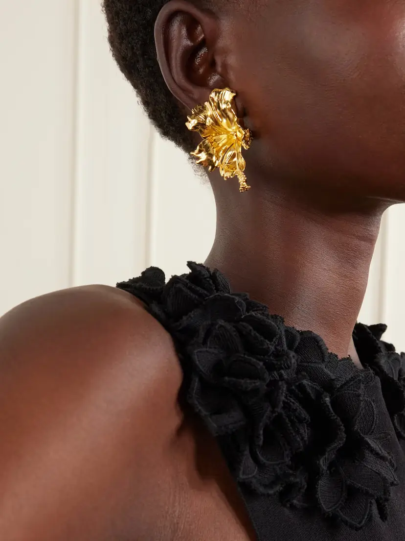 Oscar de la Renta Hibiscus Gold-tone Earrings | Thumbnail 2 Oscar de la Renta Hibiscus Gold-tone Earrings | Thumbnail 2