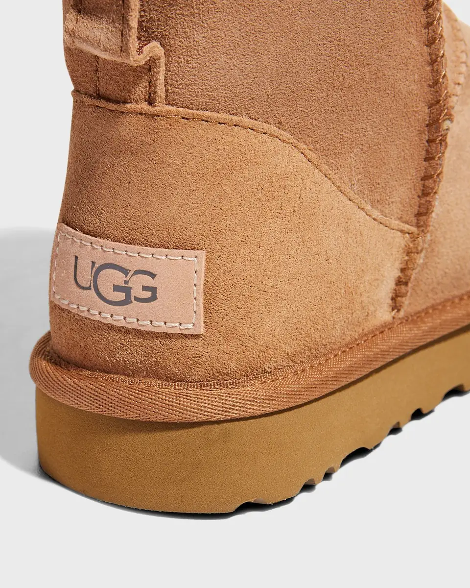 UGG Classic Mini II Boot | Thumbnail 3 UGG Classic Mini II Boot | Thumbnail 3