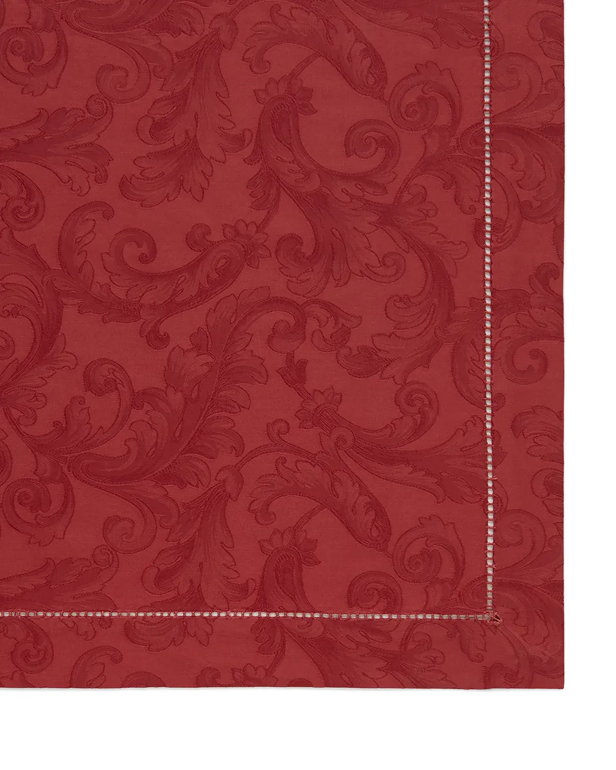 Sferra Acanthus Jacquard Tablecloth 70" X 126"