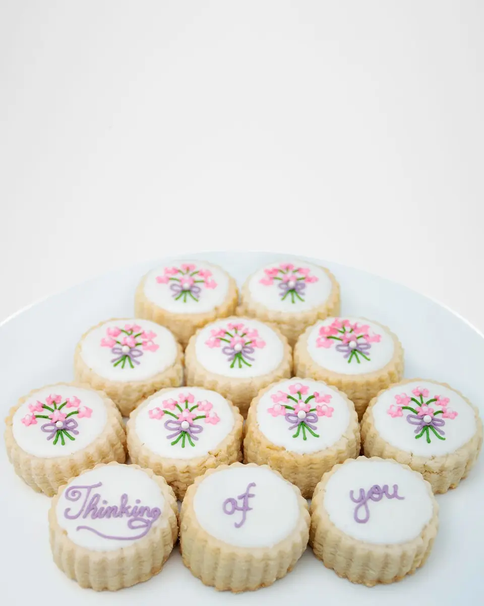Le Gourmet Baking Thinking of You Shortbread Tin | Thumbnail 2 Le Gourmet Baking Thinking of You Shortbread Tin | Thumbnail 2