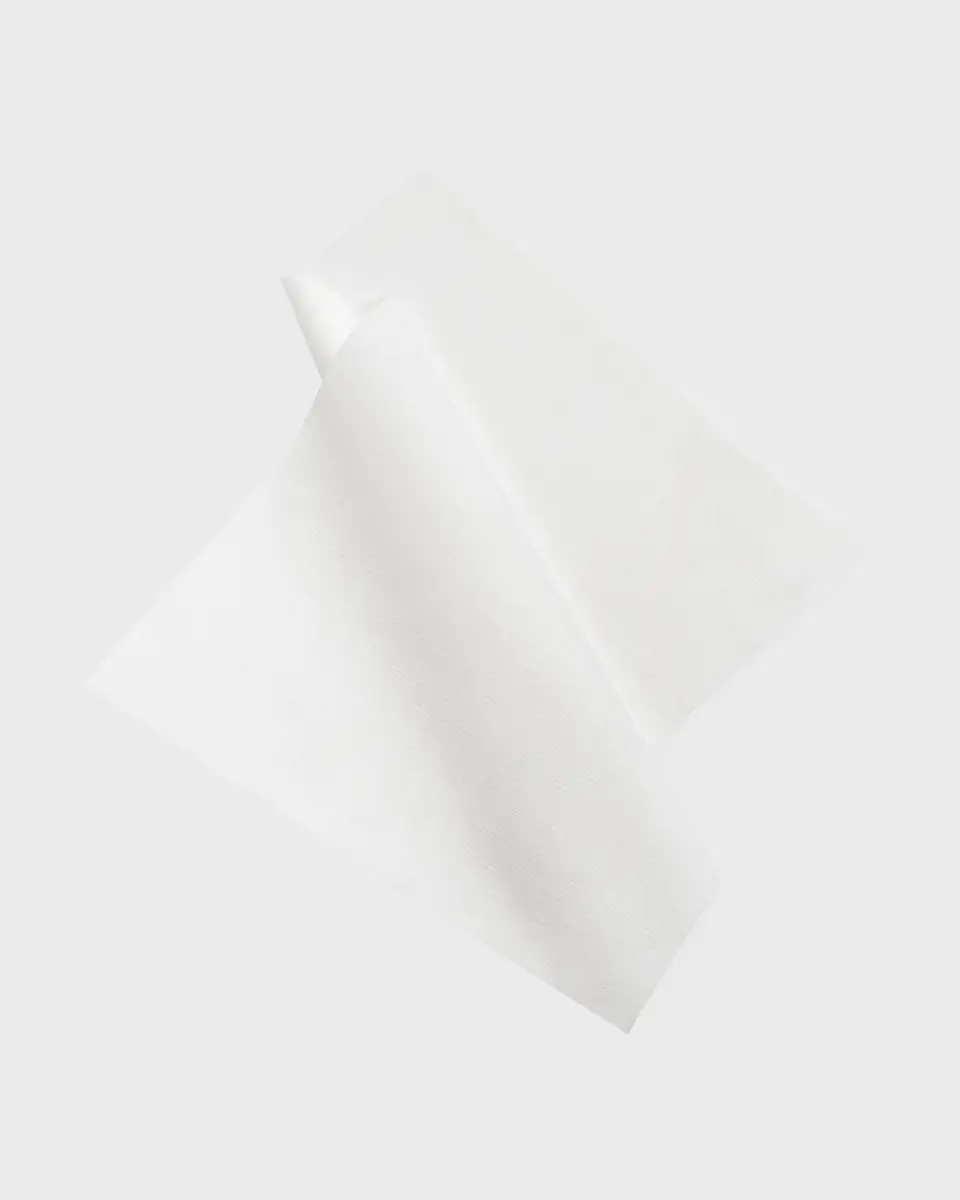 CLÉ DE PEAU BEAUTÉ Makeup Cleansing Towelettes, 50 ct. | Thumbnail 2 CLÉ DE PEAU BEAUTÉ Makeup Cleansing Towelettes, 50 ct. | Thumbnail 2