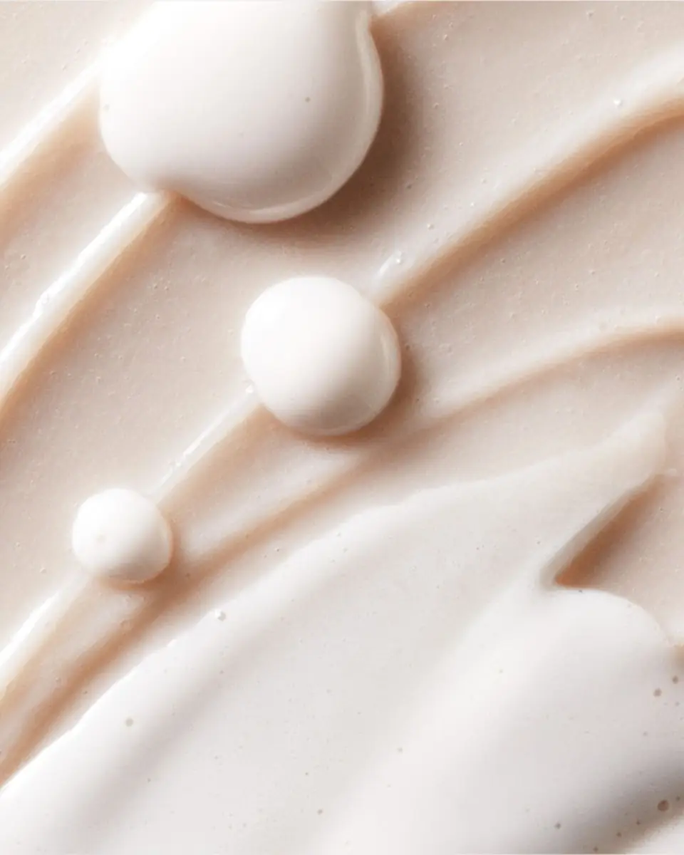 CLÉ DE PEAU BEAUTÉ Softening Cleansing Foam | Thumbnail 2 CLÉ DE PEAU BEAUTÉ Softening Cleansing Foam | Thumbnail 2