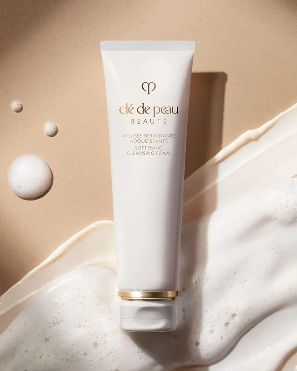 CLÉ DE PEAU BEAUTÉ Softening Cleansing Foam | Thumbnail 3 CLÉ DE PEAU BEAUTÉ Softening Cleansing Foam | Thumbnail 3