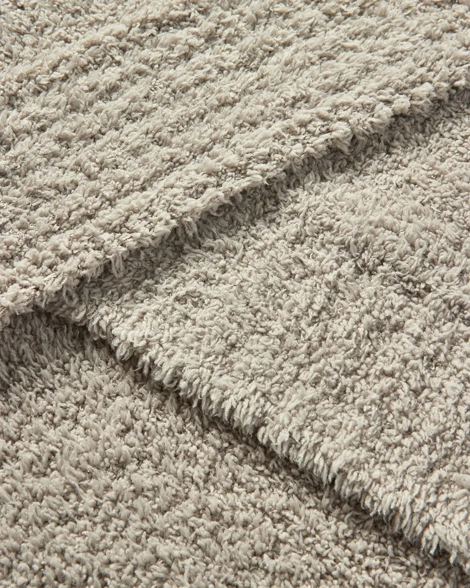 Barefoot Dreams CozyChic Throw | Thumbnail 3 Barefoot Dreams CozyChic Throw | Thumbnail 3