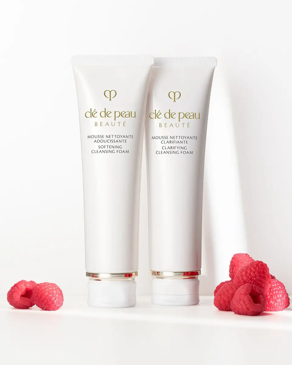 CLÉ DE PEAU BEAUTÉ Clarifying Cleansing Foam, 4.8 oz. | Thumbnail 4